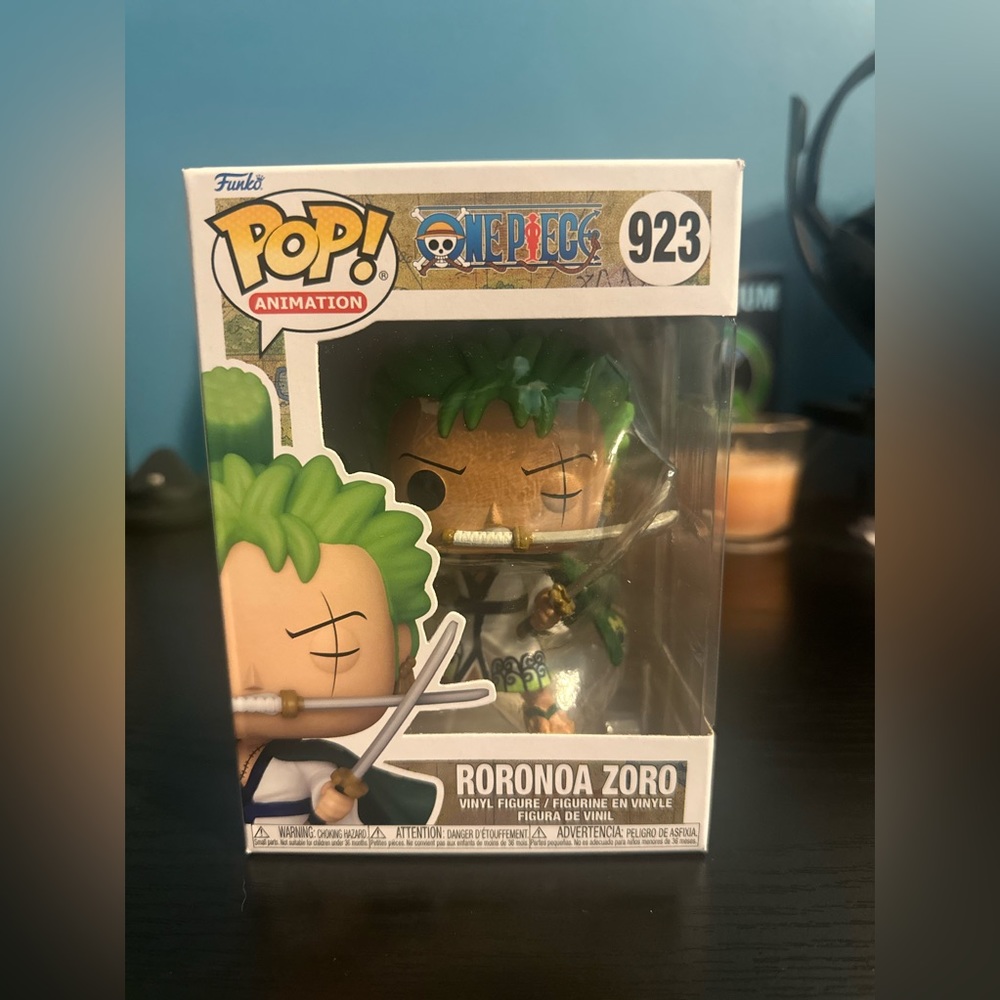 Funko POP! One Piece: Roronoa Zoro #923 With Protector